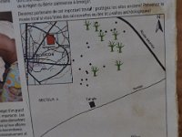 DH8004524  Visites des espaces souterrains (construits par les guerriers d'Abomey pour se cacher et les prendre à revers)