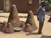 DH8005183  Représentation sacrée des dieux protégeant la maison