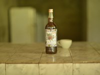 DH8004759  Bouteille de miel (1 litre = 2 kilos)