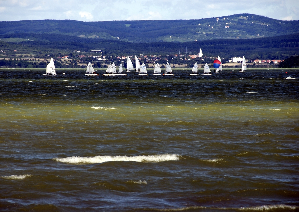 Balaton_EcoleVoile_15noeuds_DHA19404_modifie1.jpg - DHA 2011