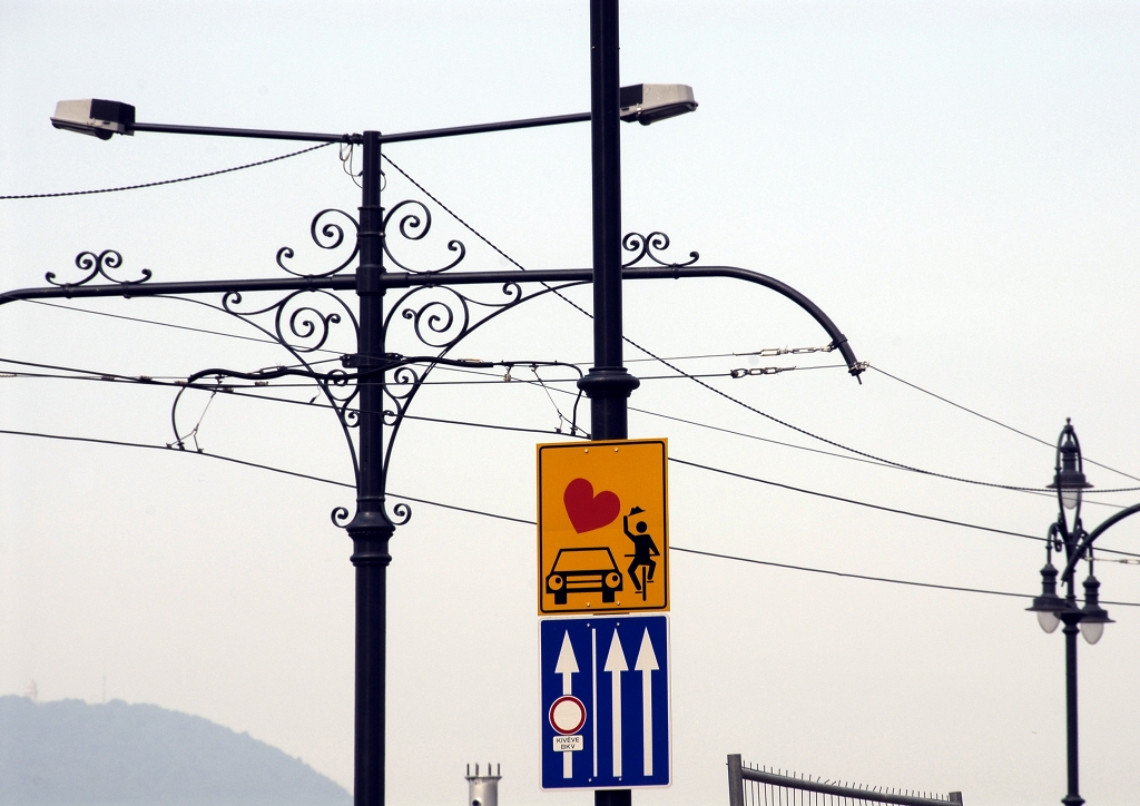 Budapest_CarsloveBikes_DHA19335_modifie1.jpg - DHA 2011
