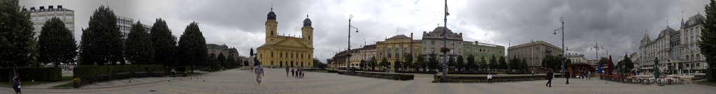 Debrecen_PlaceCentrale_DHA18671-_DHA18670.jpg - DHA 2011